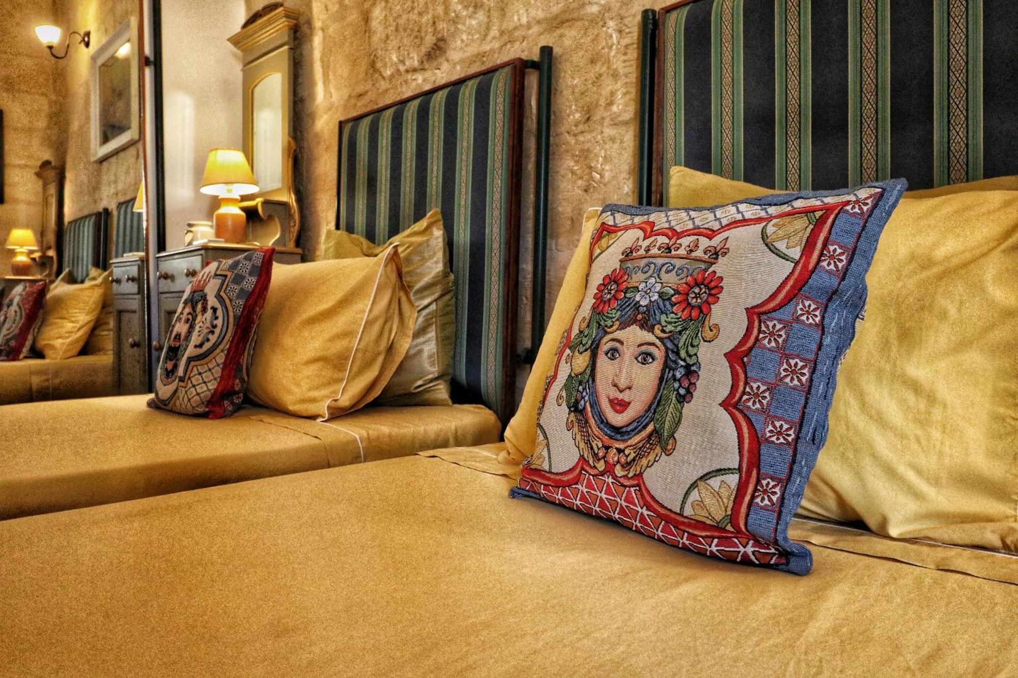 The Knight - Heritage & Art Home At Birgu Square المظهر الخارجي الصورة