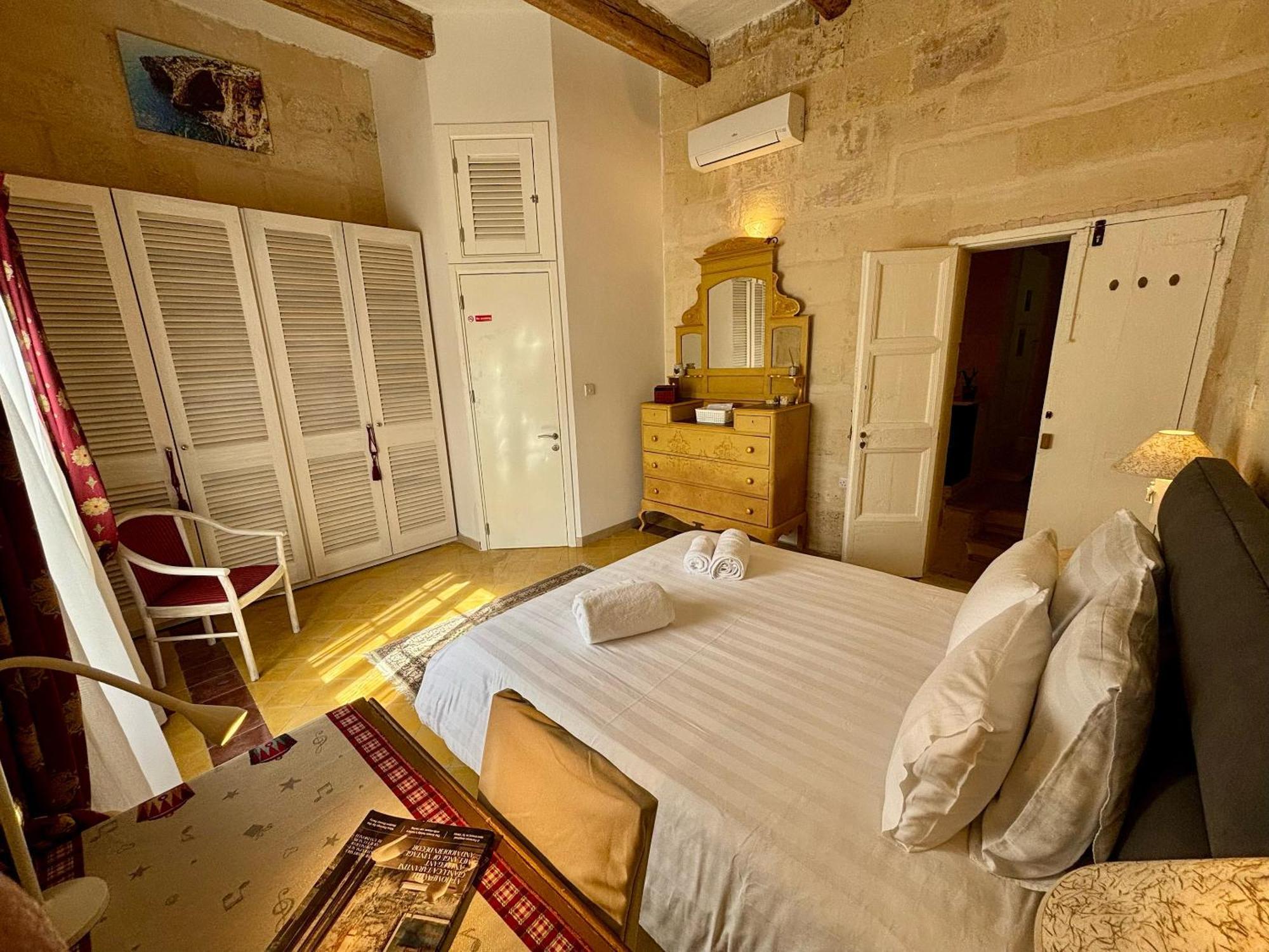 The Knight - Heritage & Art Home At Birgu Square المظهر الخارجي الصورة
